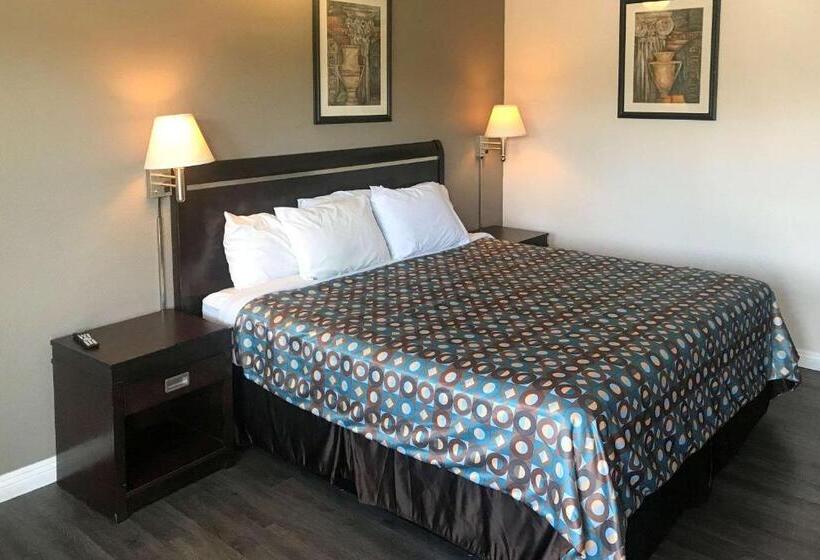اتاق استاندارد با تخت بزرگ, Rodeway Inn Ontario Mills Mall