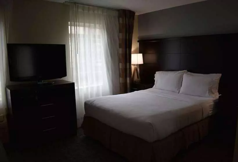 身障者適用スイートルーム, Staybridge Suites Cranbury   South Brunswick, An Ihg