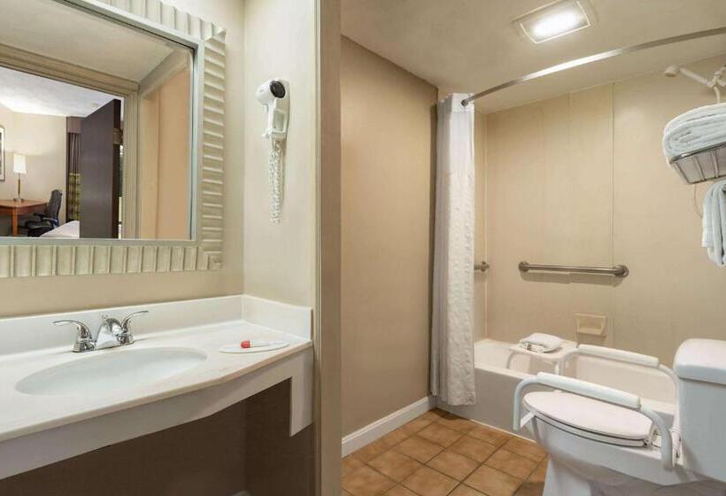 身障者適用スタンダードルーム, Super 8 By Wyndham West Greenwich/providence