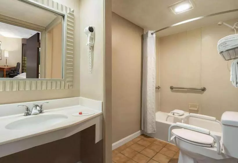 身障者適用スタンダードルーム, Super 8 By Wyndham West Greenwich/providence