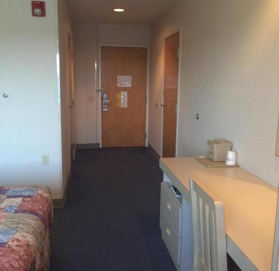 身障者適用スタンダードルーム, Microtel Inn By Wyndham Champaign
