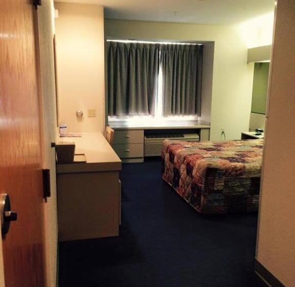身障者適用スタンダードルーム, Microtel Inn By Wyndham Champaign