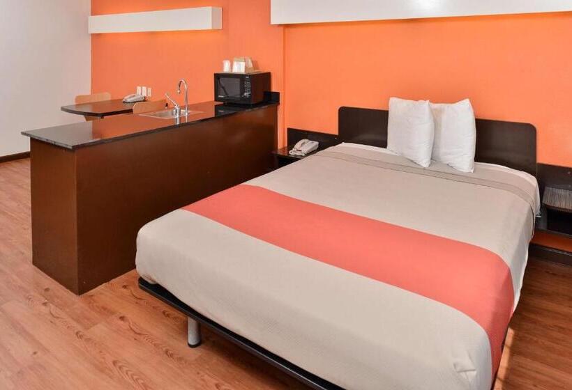 带大床的标准间, Motel 6 Richburg, Sc