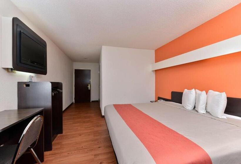 带大床的标准间, Motel 6 Richburg, Sc