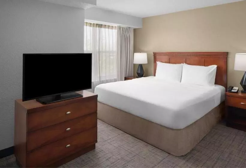 キングサイドベッドのスタンダードワンルーム, Residence Inn Long Island Holtsville