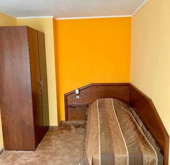 バルコニー付きシングルスタンダードルーム, Elena