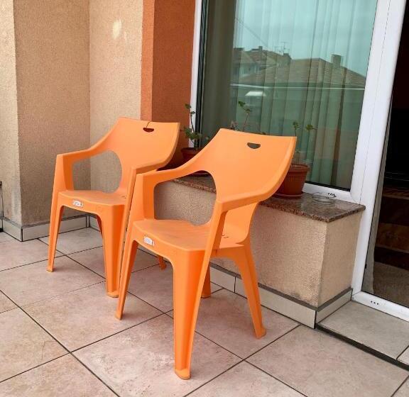 バルコニー付きスタンダードルーム, Elena