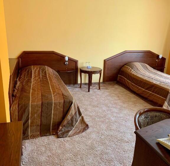 バルコニー付きスタンダードルーム, Elena