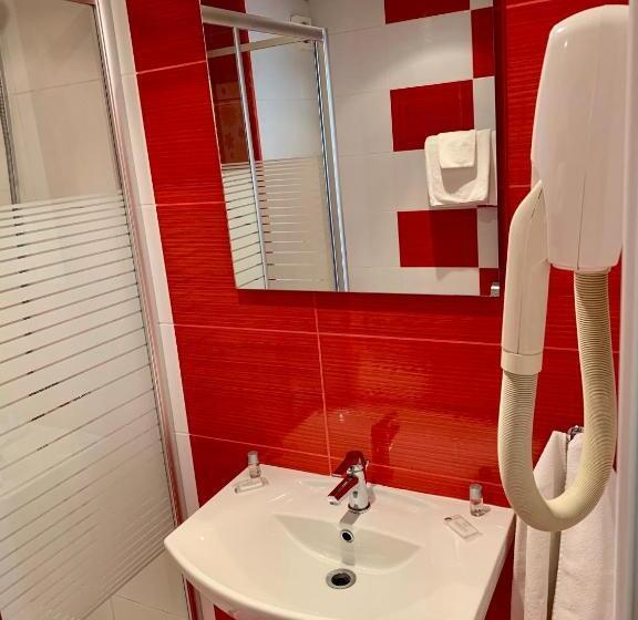 スタンダードスタジオ, Elena