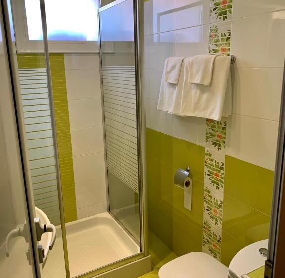 バルコニー付きスタンダードルーム, Elena