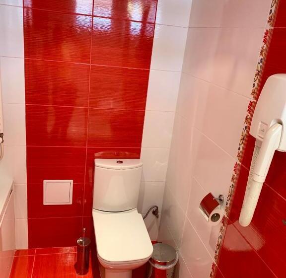 スタンダードスタジオ, Elena