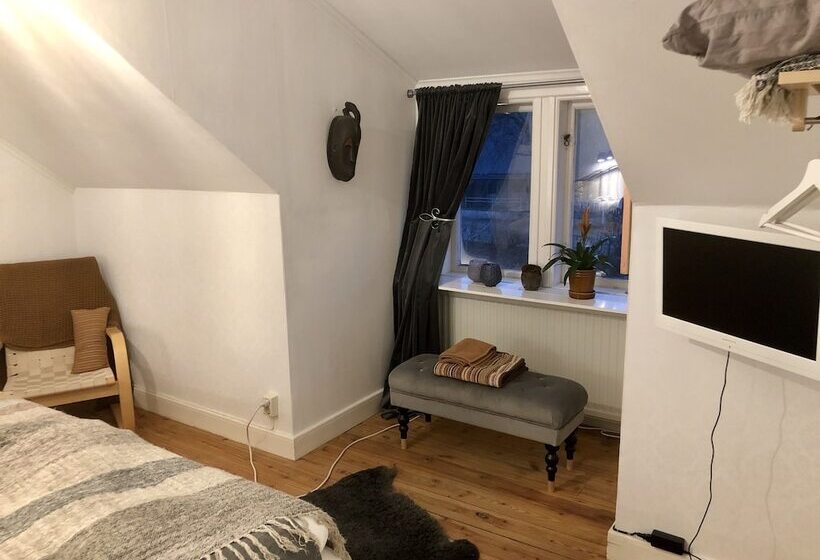 带双人床的经典房间, Pensionat Kanalvillan