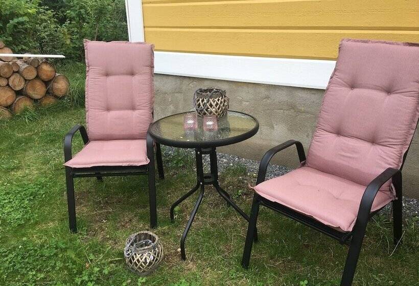 带1个卧室的舒适公寓, Pensionat Kanalvillan