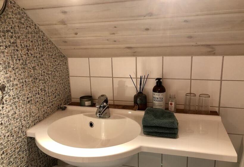 带双人床的经典房间, Pensionat Kanalvillan