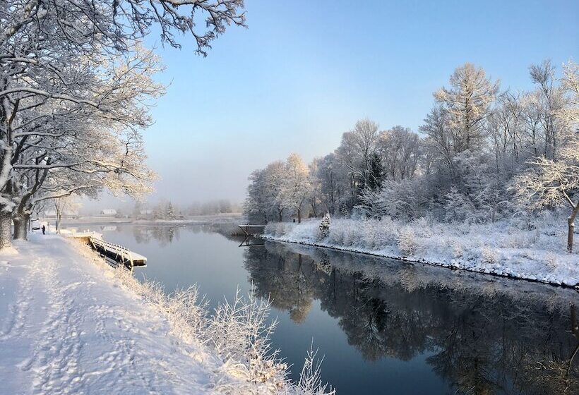 带1个卧室的舒适公寓, Pensionat Kanalvillan