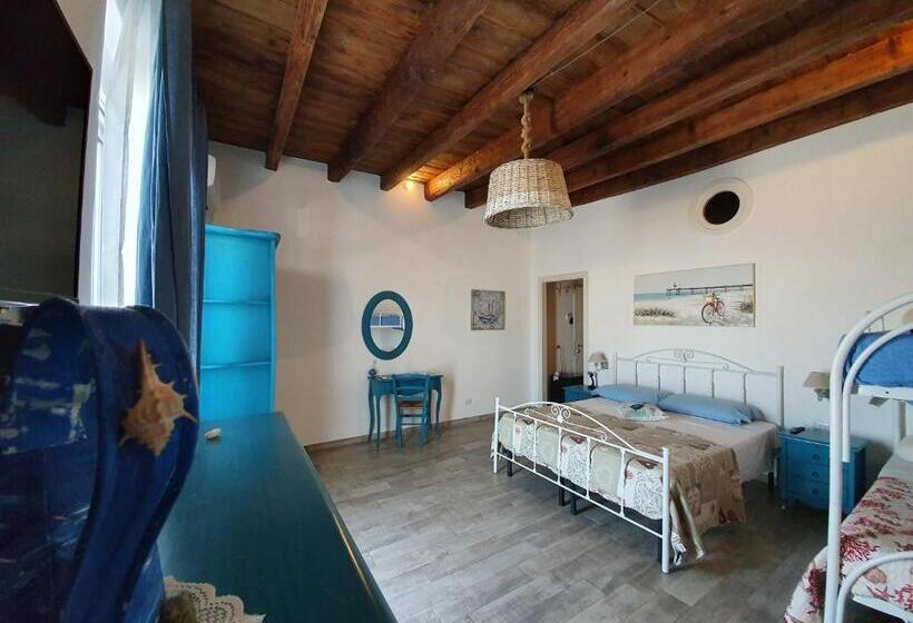 Четырехместный Номер Стандарт Вид на Море, B&b La Terrazza Di Nonnanna