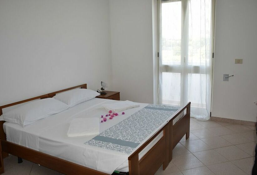 חדר לארבעה סטנדרטי עם נוף לגינה, L'aia Di San Giorgio