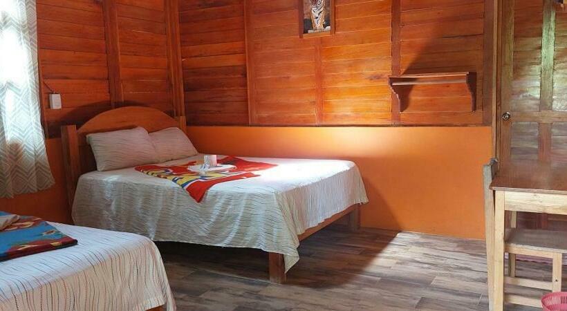 غرفة قياسية ثلاثية, Cabañas Yax Ha