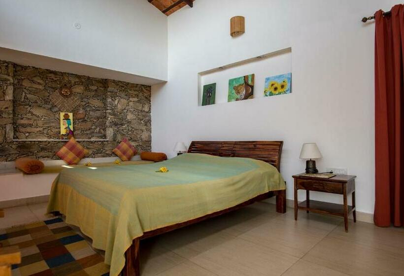 Номер Стандарт, Dhole's Den Bandipur