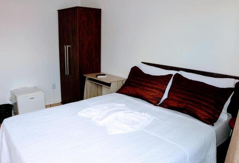 Люкс с Балконом, Edinik