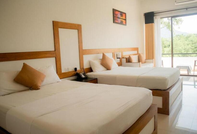 Семейный Номер, G.m.t.sorabora Village