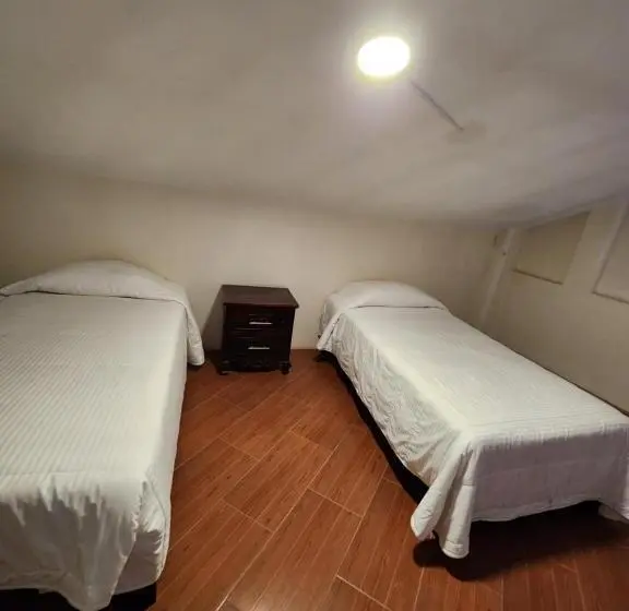ガーデンビュースタンダード４ベッドルーム, Hostal Hacienda Apulco