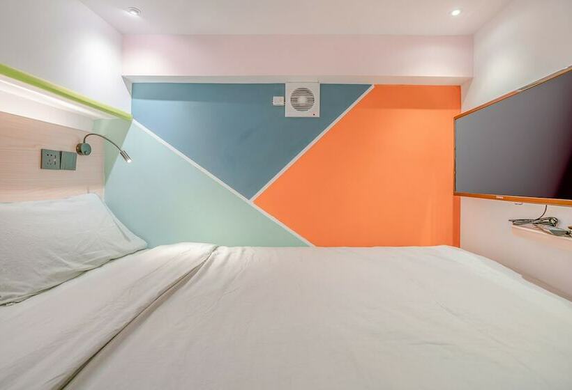 Номер Комфорт, Young Inn