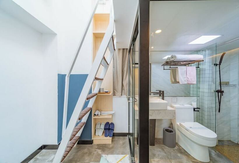 Номер Комфорт, Young Inn