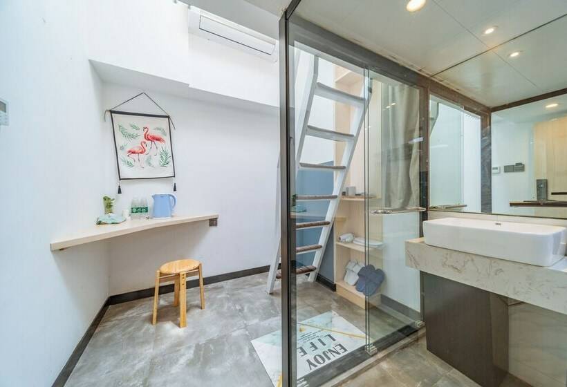 Номер Комфорт, Young Inn