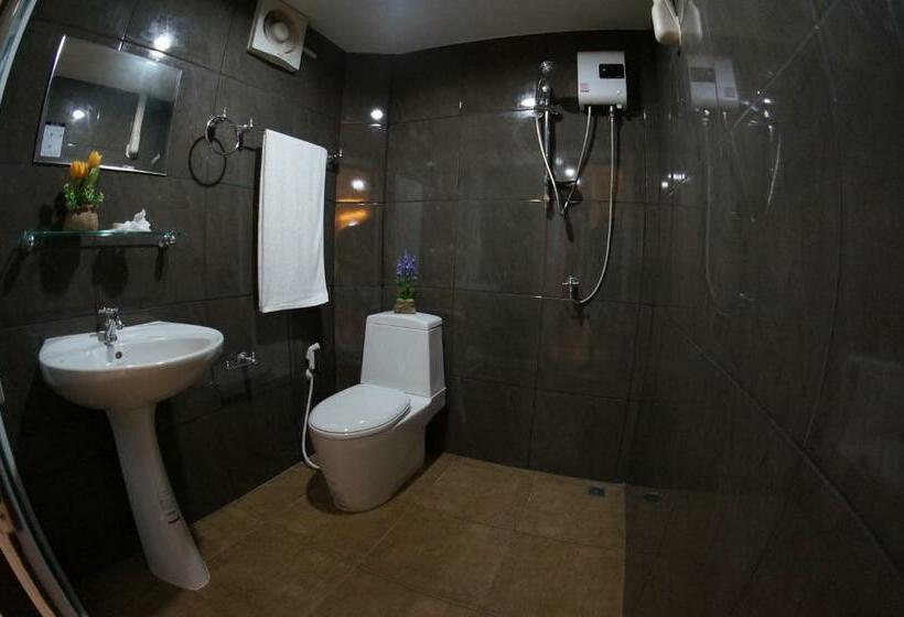 이코노미 룸, Tt Naiyang Beach Phuket