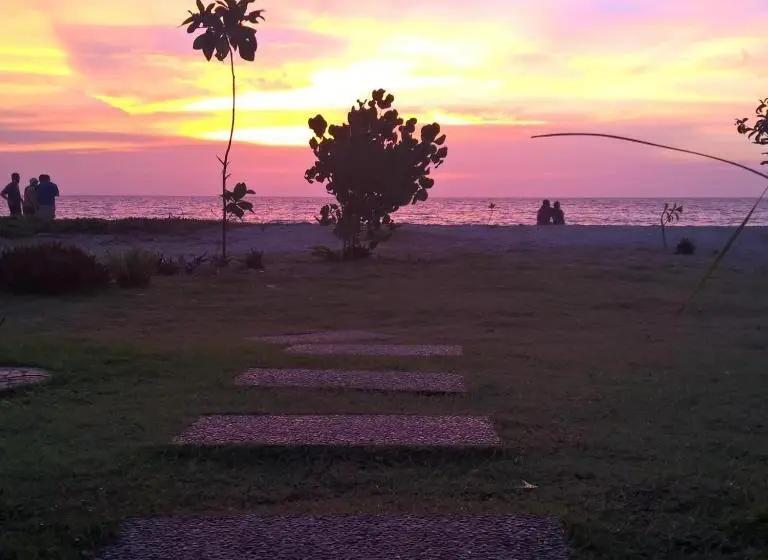 エコノミールーム, Tt Naiyang Beach Phuket