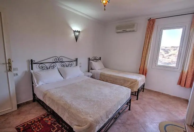 デラックストリプルルーム, Kasbah Didis