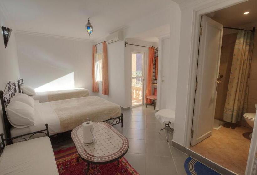 디럭스 트리플 룸, Kasbah Didis