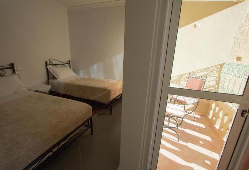 디럭스 트리플 룸, Kasbah Didis