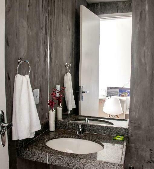 غرفة قياسية فردية, Murano Center