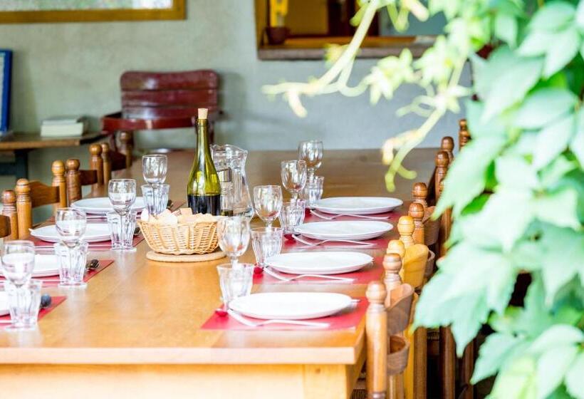 4인용 스탠다드 룸, Chambres D Hôtes Domaine Du Bourg