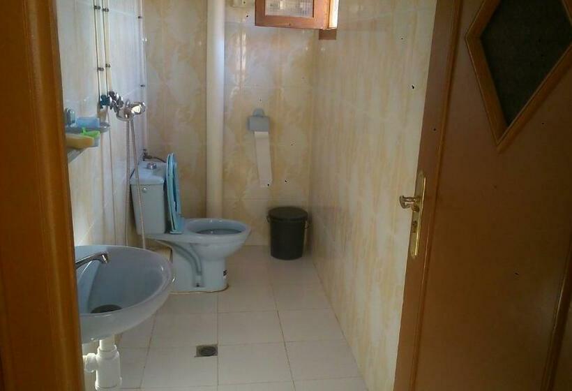 اتاق استاندارد سه نفره, Imilchil