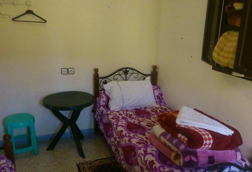 اتاق استاندارد سه نفره, Imilchil