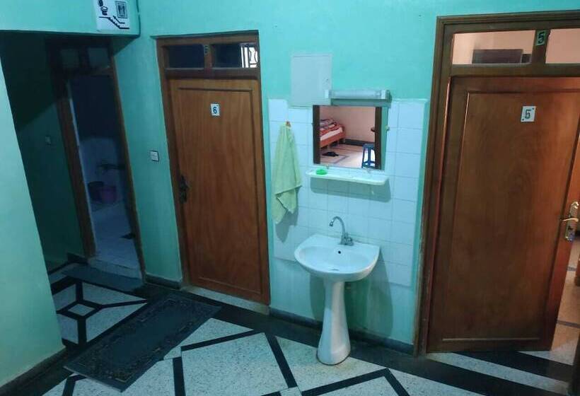 اتاق استاندارد سه نفره, Imilchil