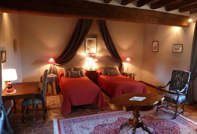 身障者適用キングサイズベッドルーム, Chateau De Ribourdin