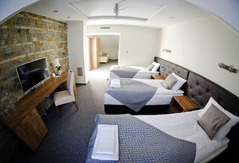 4인용 스탠다드 룸, Lando