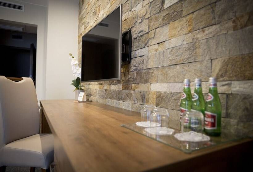 4인용 스탠다드 룸, Lando