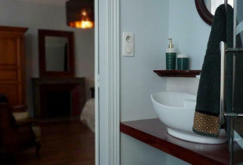 Номер Стандарт, Chambres D Hôtes Coté Halles