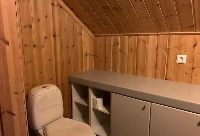 バス共有のスタンダードルーム, Hostel Lomakivi