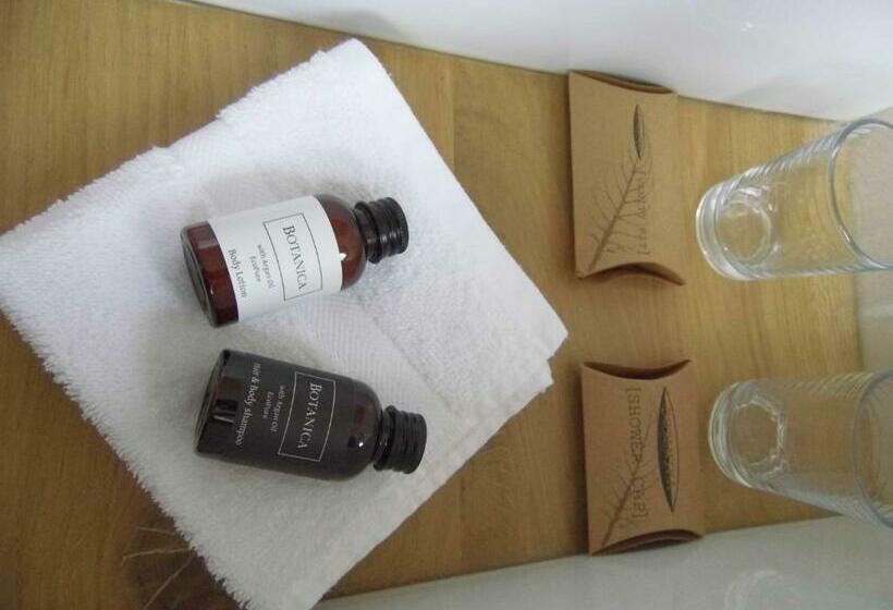 家庭间, Moulin D Amour