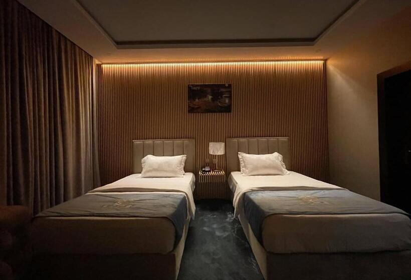 غرفة قياسية, Crystal Blue