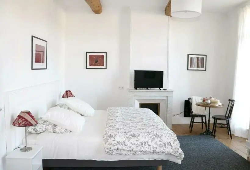 スタンダードルーム, Aumes Sweet Home Chambre D Hôtes