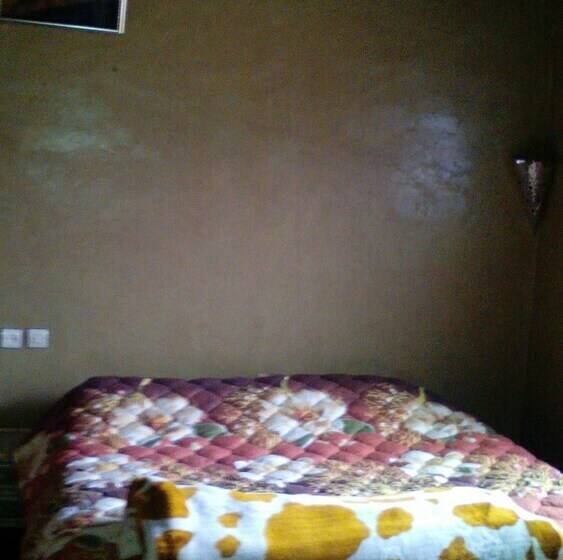 اتاق استاندارد, Gite La Grotte Vallee