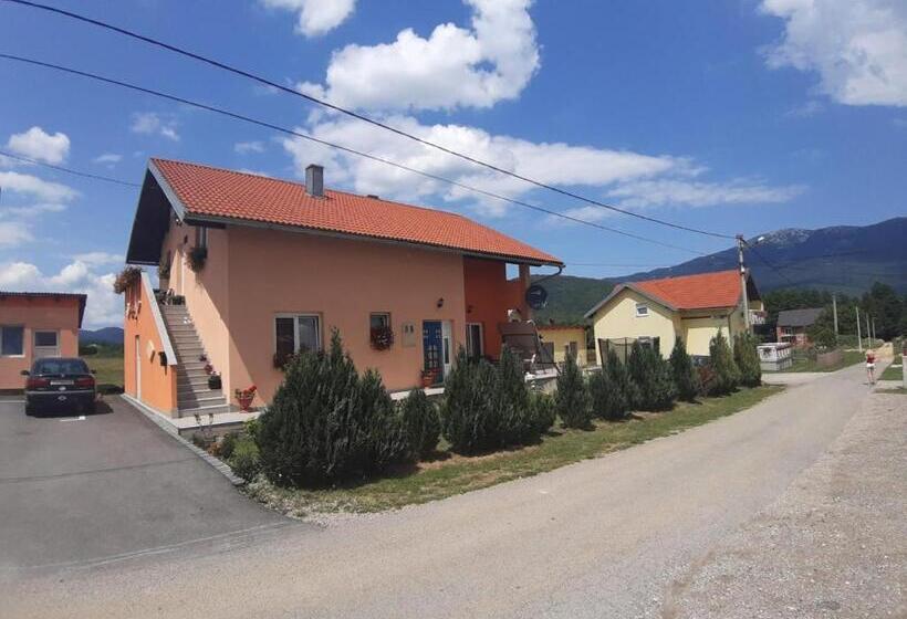 اتاق لوکس, Guest House Mačić