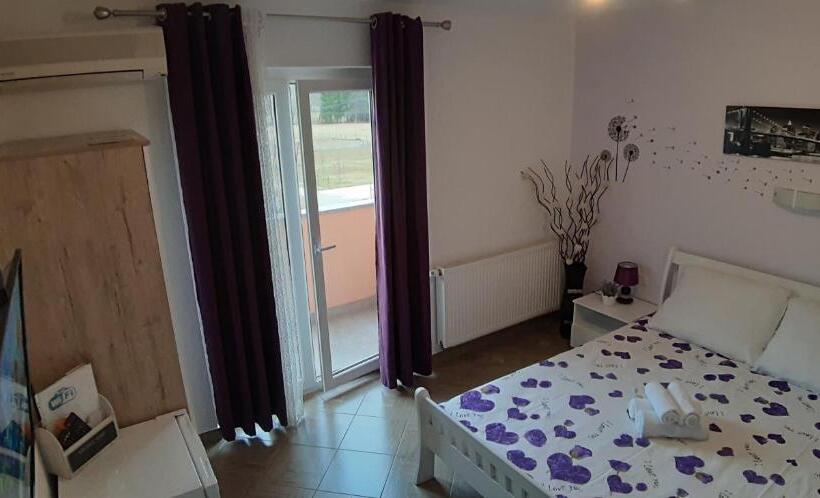 バルコニー付きスタンダードルーム, Guest House Mačić